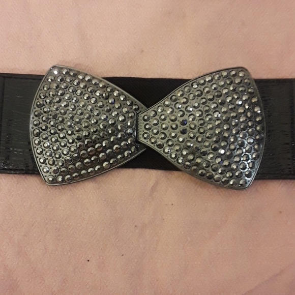 Stretch waist belt with rhinestone buckle - Picture 2 of 3